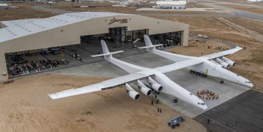 Dünyanın En Büyük Uçağı: Stratolaunch Roc'un Özellikleri! 2 dunyanin en buyuk ucagi stratolaunch rocun ozellikleri