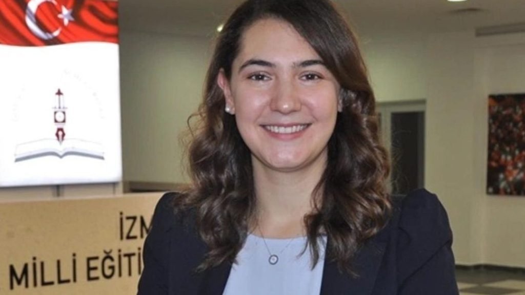 Naside Gözde Durmuş: Biyoloji ve Tıp Alanında Çığır Açan Bilim İnsanı! 1 naside gozde durmus biyoloji ve tip alaninda cigir acan bilim insani