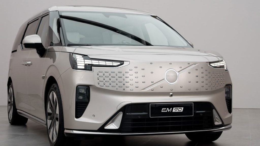 Volvo EM90 Minivan: Özellikleri ve Fiyatı ile Dikkat Çekiyor 1 volvo em90 minivan ozellikleri ve fiyati ile dikkat cekiyor 1
